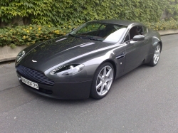 aston_martin_amv8.jpg